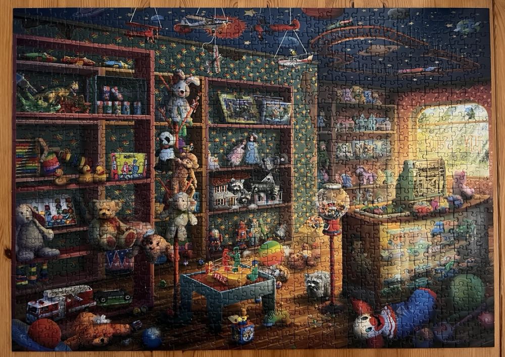 Abandoned: Tattered Toy Store - Ravensburger puzzle collectible [Barcode 4005556175086] - Main Image 2