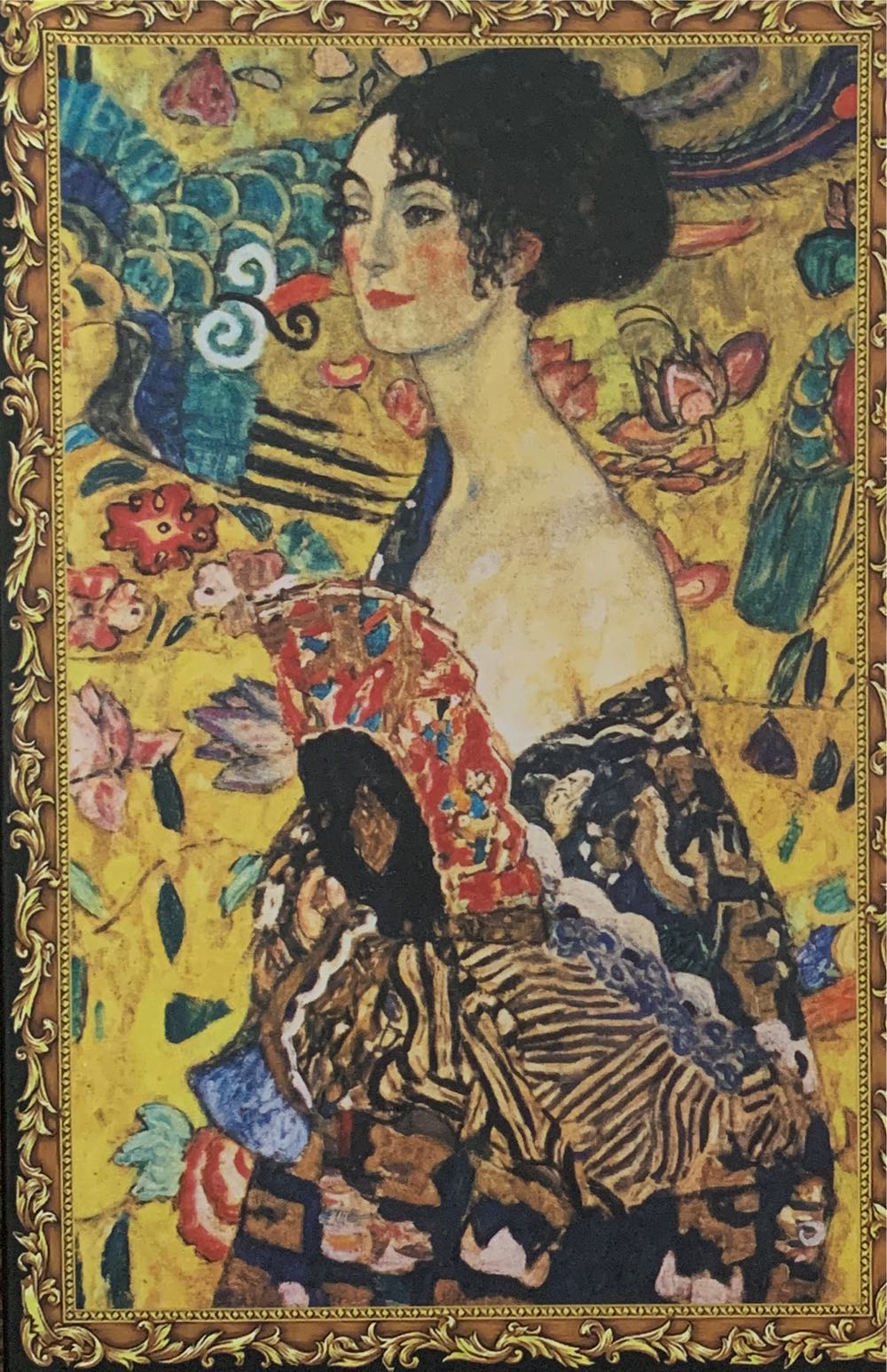 Lady With Fan - Max Renard puzzle collectible - Main Image 2