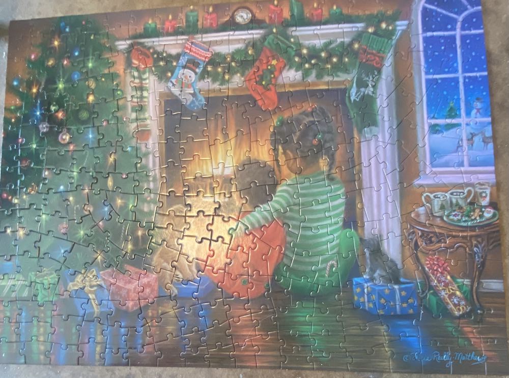 Christmas Cuddles - Bits And Pieces puzzle collectible [Barcode 192949076113] - Main Image 2