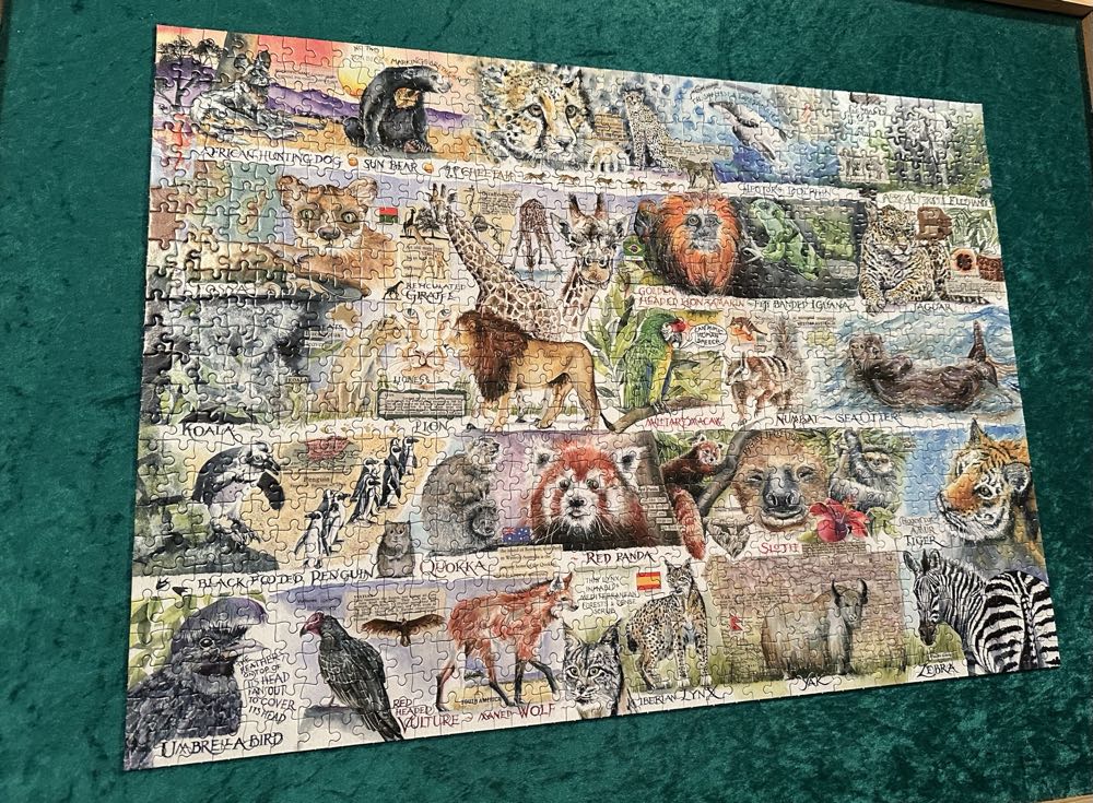 *Sun Bears & Sloths - Gibsons VAL GOLDFINCH Collection puzzle collectible - Main Image 2