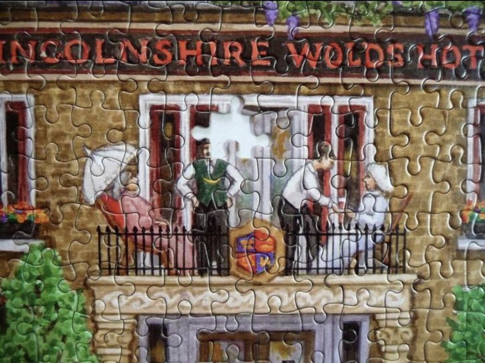 Four Seasons - Express Gifts Ltd. puzzle collectible - Main Image 4