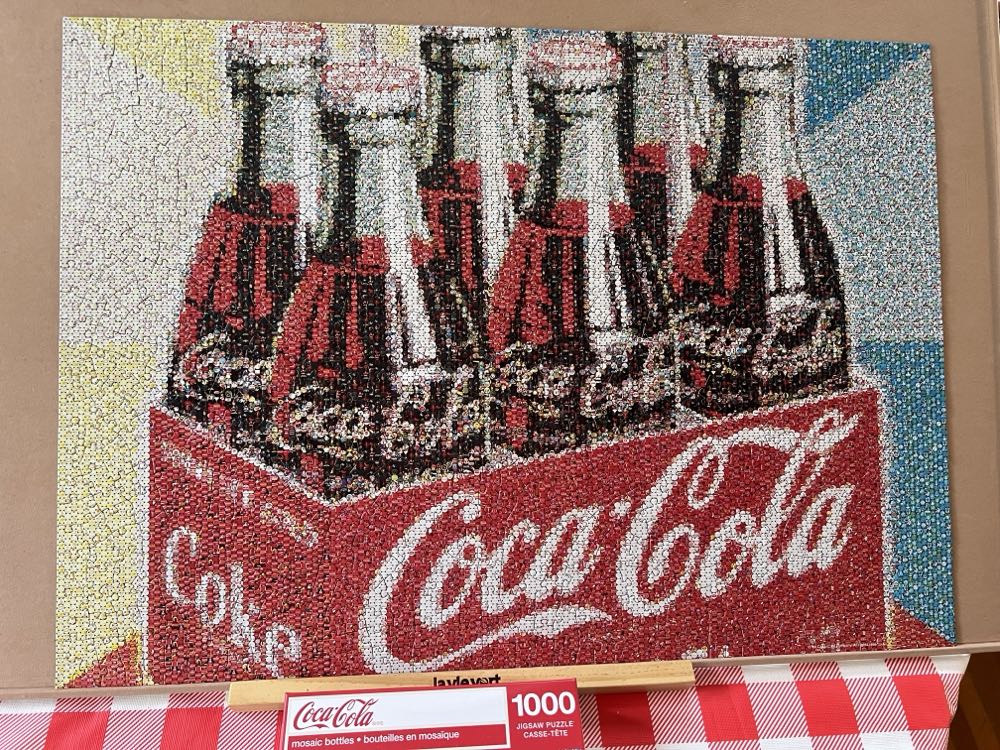 Coca Cola: Mosaic Bottles - Master Pieces 🇺🇸 puzzle collectible [Barcode 705988821219] - Main Image 2