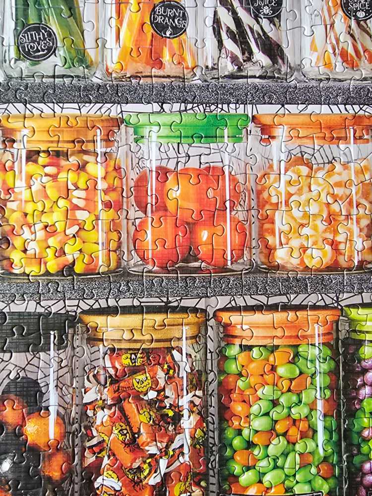 Trick Or Treat - Cobble Hill puzzle collectible [Barcode 625012400091] - Main Image 4