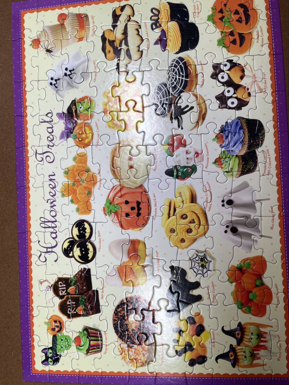 Halloween Treat - Eurographics puzzle collectible - Main Image 2
