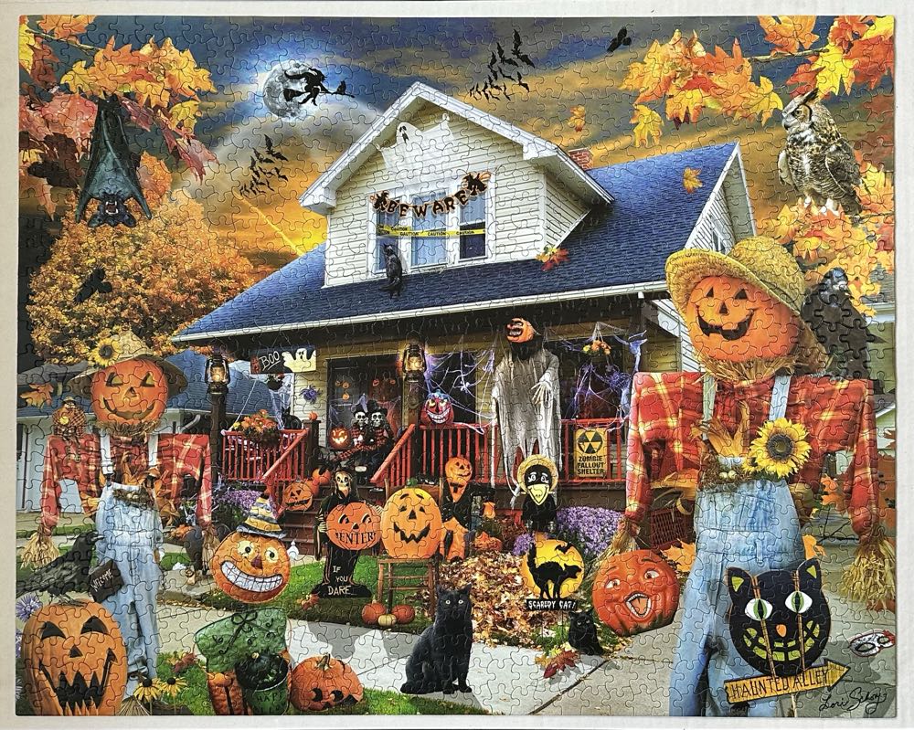 Haunted House🧩 - White Mountain puzzle collectible [Barcode 724819264902] - Main Image 2