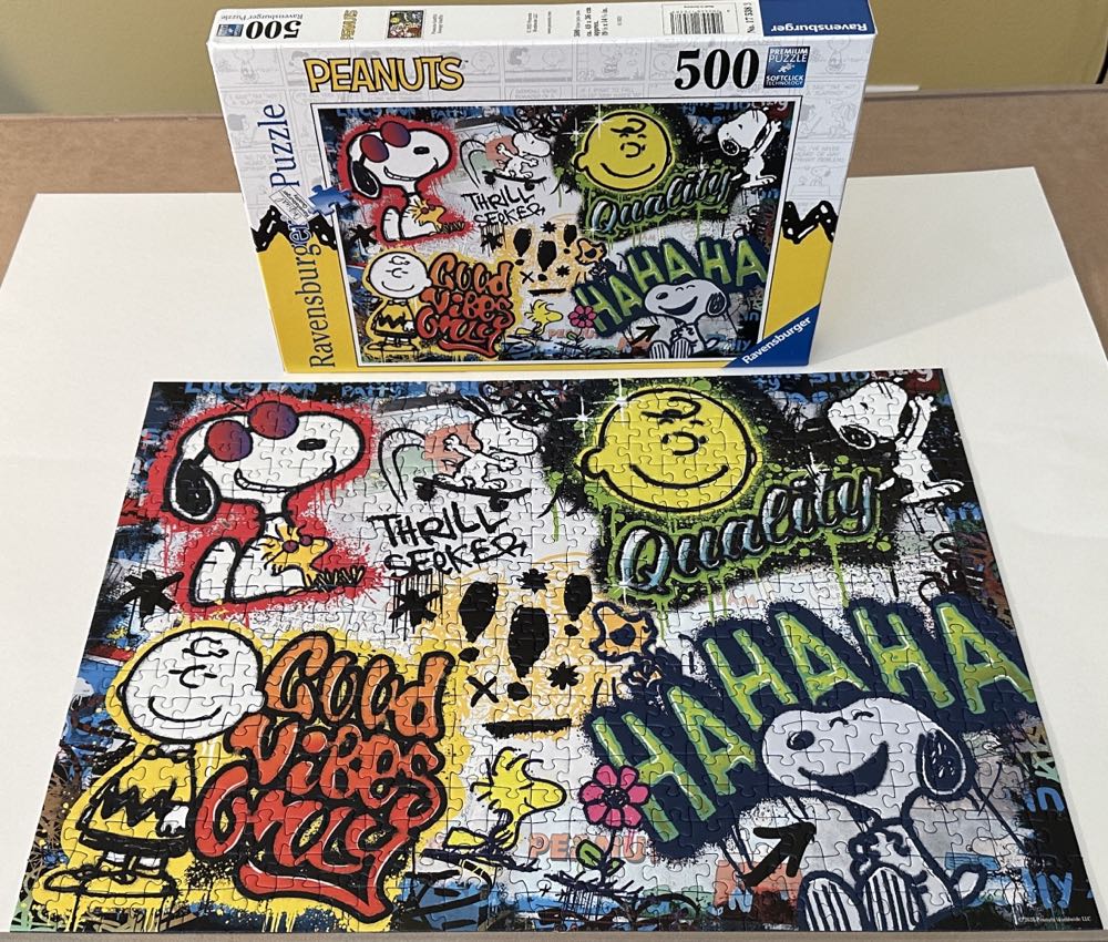 Peanuts Graffiti - Ravensburger puzzle collectible [Barcode 4005556175383] - Main Image 3