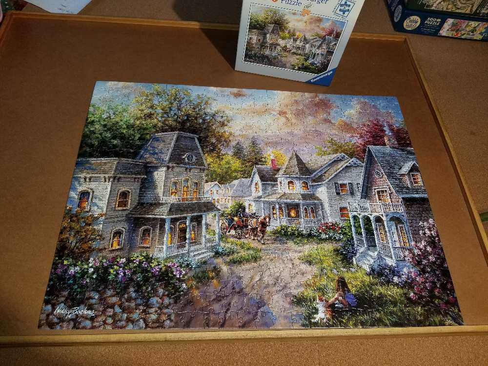 Country Main Street - Ravensburger puzzle collectible [Barcode 666273801449] - Main Image 4