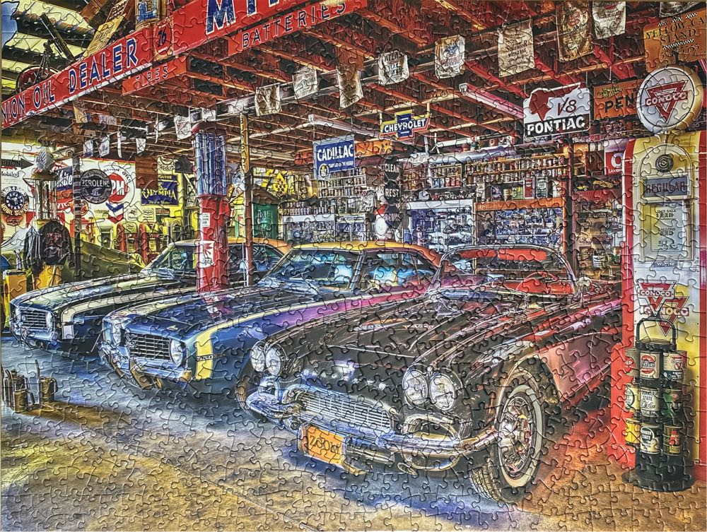 DONE: Close-up - Master Pieces puzzle collectible [Barcode 705988315770] - Main Image 2