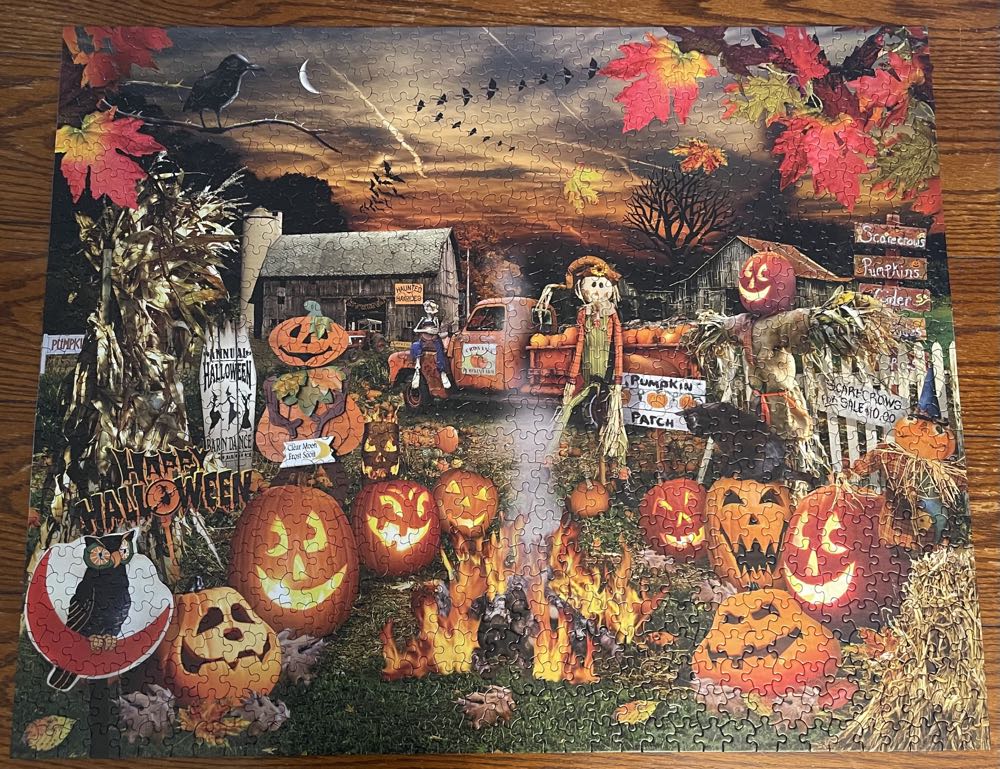 Jack-O-Lanterns - White Mountain puzzle collectible [Barcode 724819257522] - Main Image 2