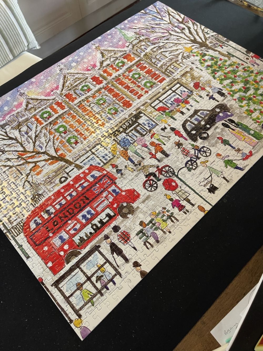 Christmas In London - Galison puzzle collectible [Barcode 9780735378353] - Main Image 3
