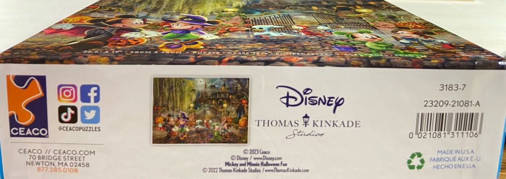 Mickey & Minnie Halloween Fun - Ceaco puzzle collectible [Barcode 021081311106] - Main Image 2