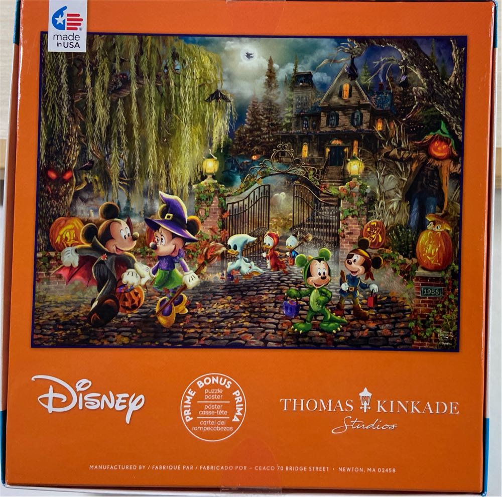 Mickey & Minnie Halloween Fun - Ceaco puzzle collectible [Barcode 021081311106] - Main Image 3
