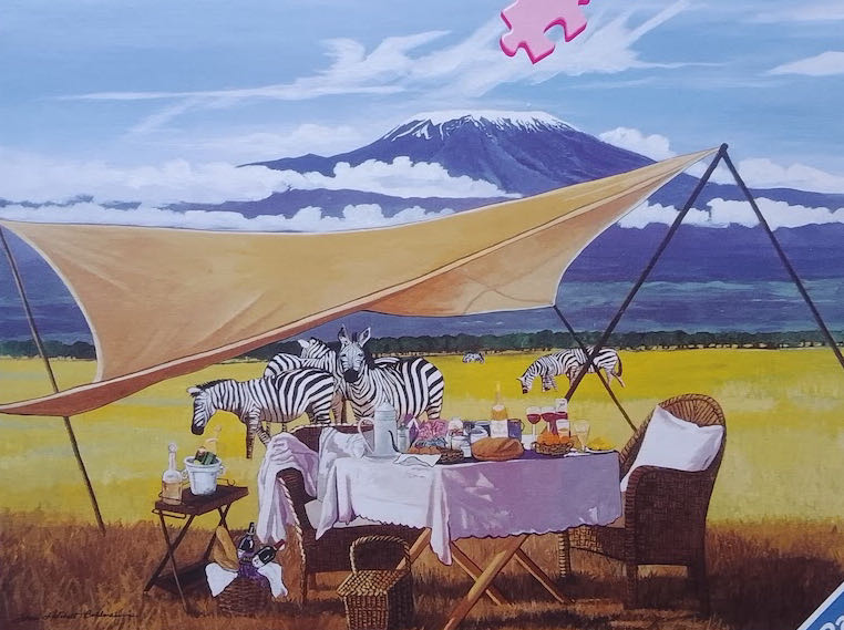 The Majesty Of Kilimanjaro - Ravensburger puzzle collectible [Barcode 4005556158140] - Main Image 2