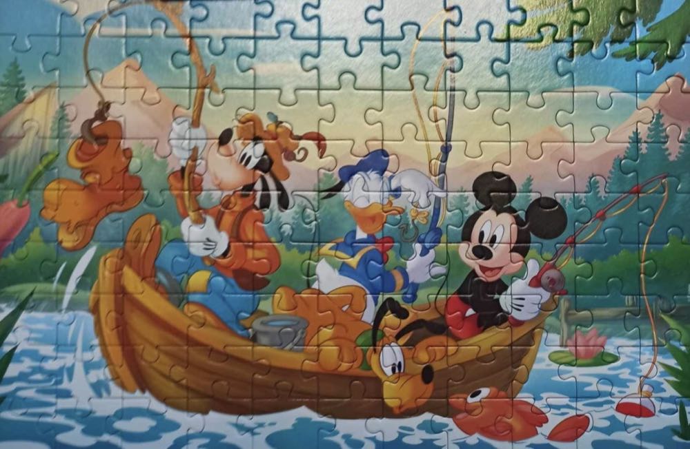 Mickey and Friends Scannen  puzzle collectible - Main Image 3