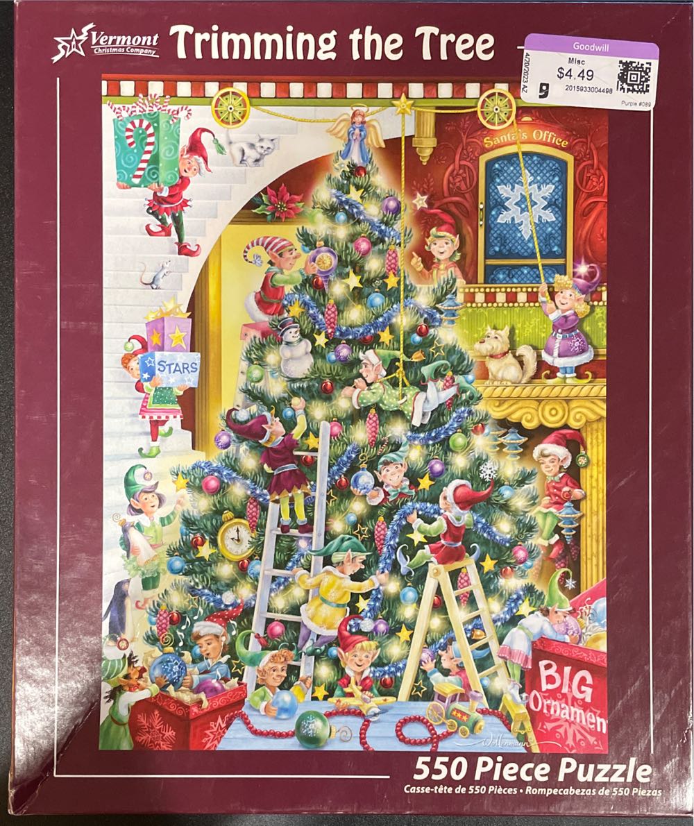 Trimming The Tree - Vermont Christmas Company 🇺🇸 puzzle collectible [Barcode 871241003439] - Main Image 2