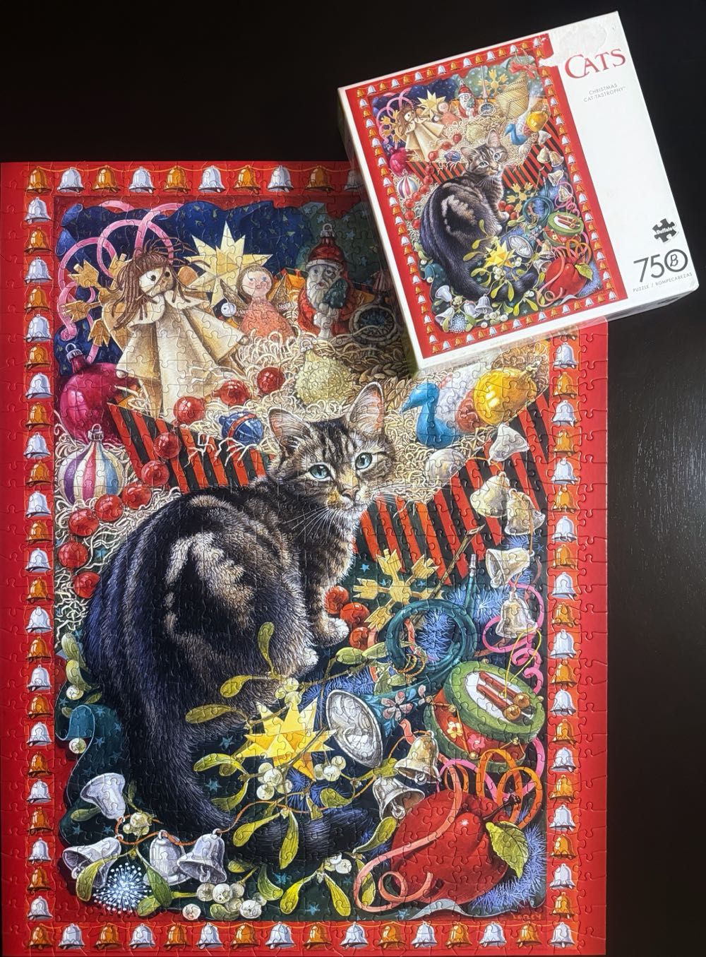 Christmas Cat-Tastrophy 💎 - Buffalo puzzle collectible [Barcode 079346173099] - Main Image 3