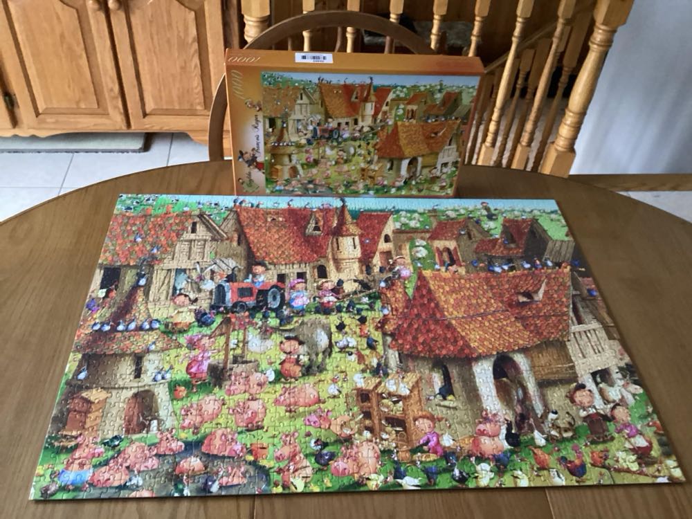 Day At The Farm- JENNIFER  - mccormick farmall puzzle collectible [Barcode 3663384024832] - Main Image 4