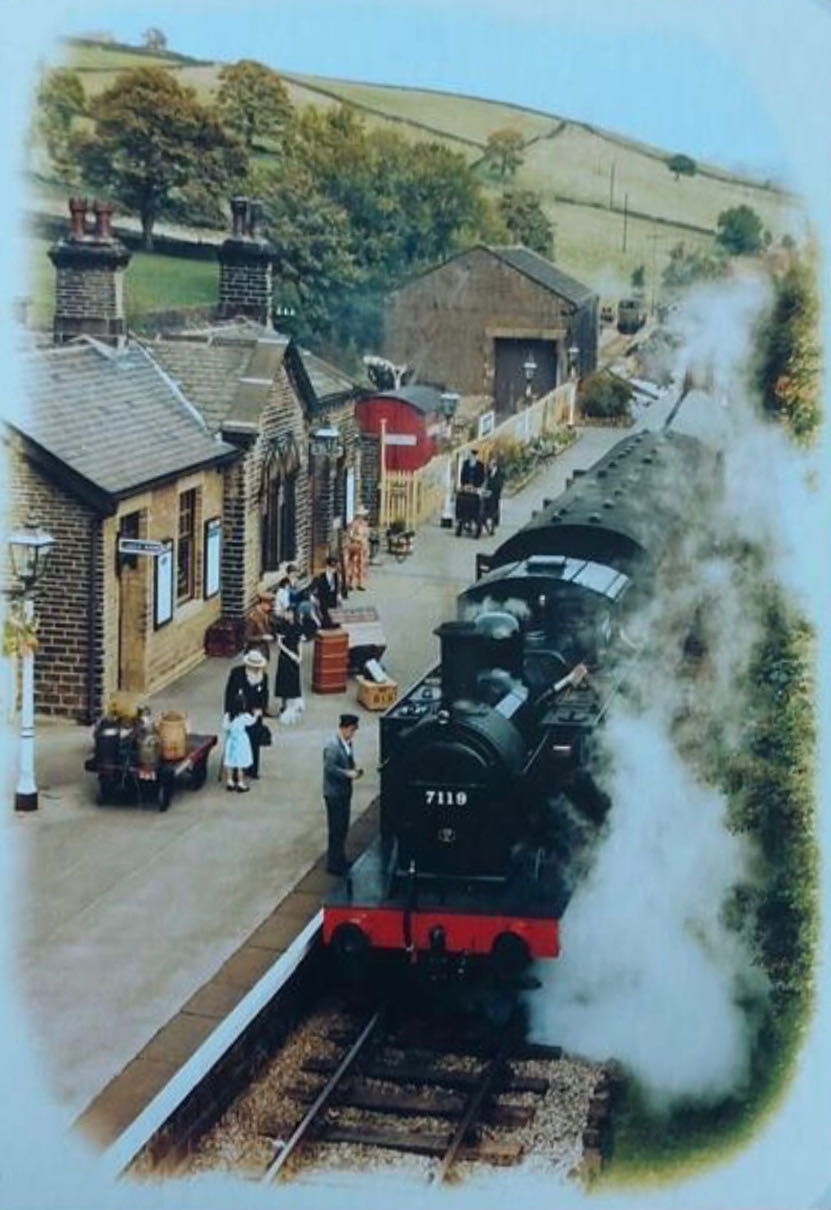 Bright & Early Scannen - Falcon de luxe puzzle collectible - Main Image 2