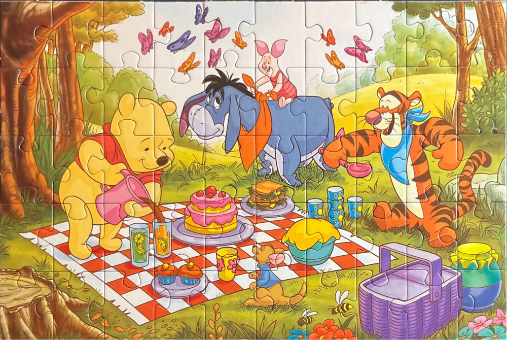 Winnie The Pooh Picknick 🟦 - Clementoni puzzle collectible [Barcode 8005125809356] - Main Image 3
