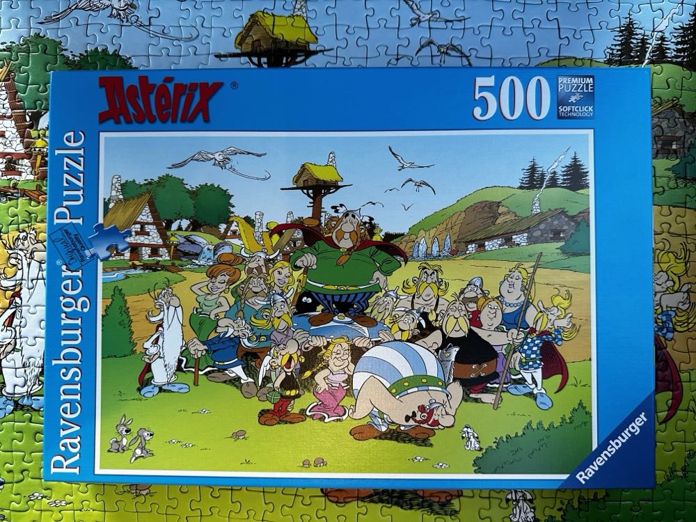 Astérix - The Village - Ravensburger puzzle collectible [Barcode 4005556141975] - Main Image 3