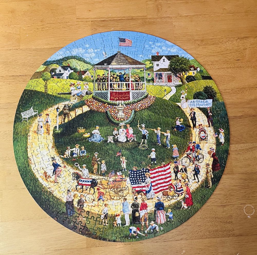 Holiday Parade - Ceaco puzzle collectible [Barcode 021081023511] - Main Image 2