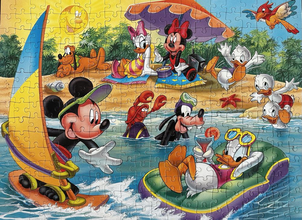 Mickey and his Friends at the Sea B - Ravensburger puzzle collectible [Barcode 4005556130771] - Main Image 2