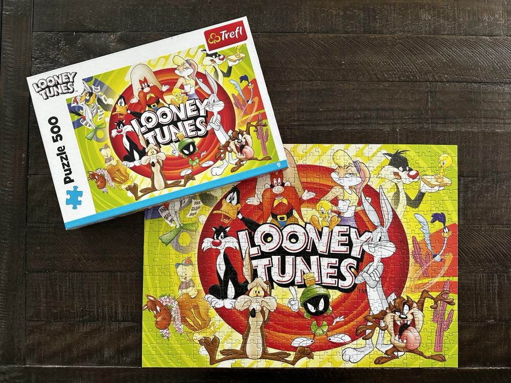 Looney Tunes - Trefl puzzle collectible [Barcode 5900511374360] - Main Image 4