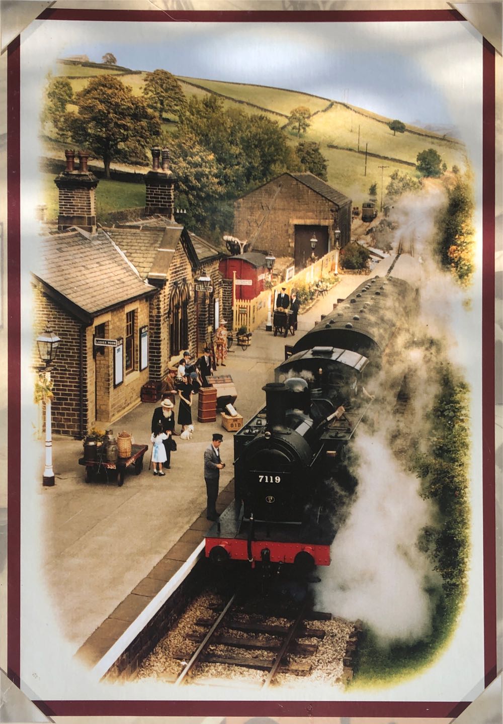 Fond Memories Bright And Early - Falcon de luxe puzzle collectible [Barcode 8710126150030] - Main Image 2