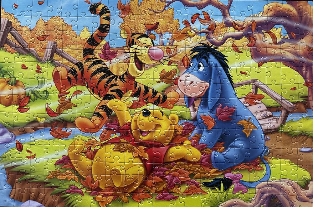 Winnie the Pooh - Trefl puzzle collectible [Barcode 27018866] - Main Image 2
