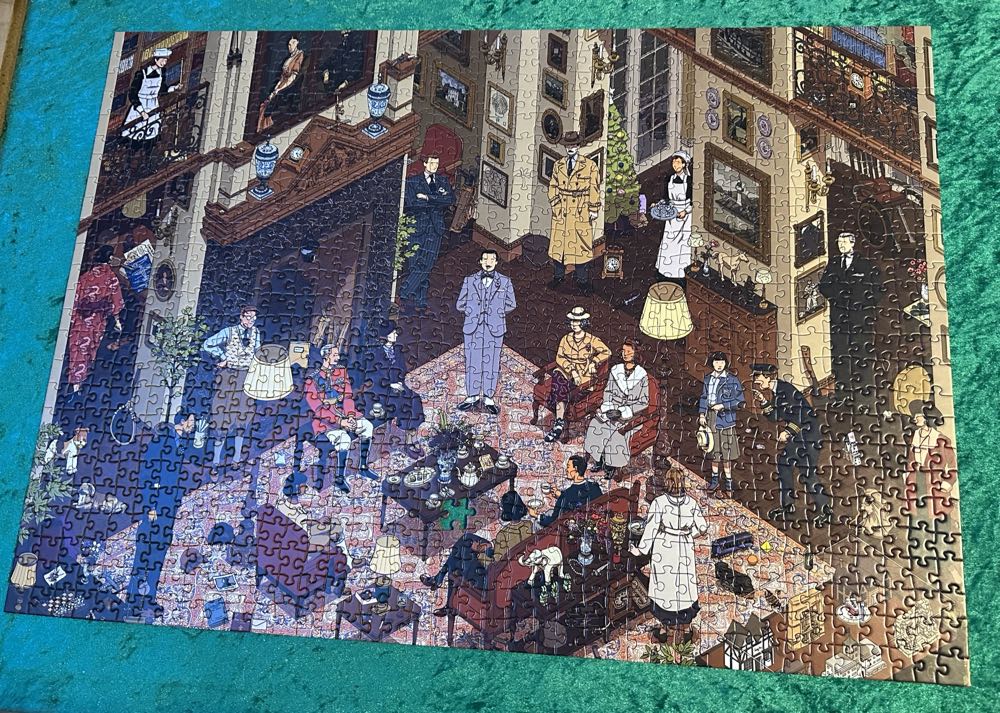 The World Of Hercule Poirot - Laurence King puzzle collectible [Barcode 9781399608671] - Main Image 2