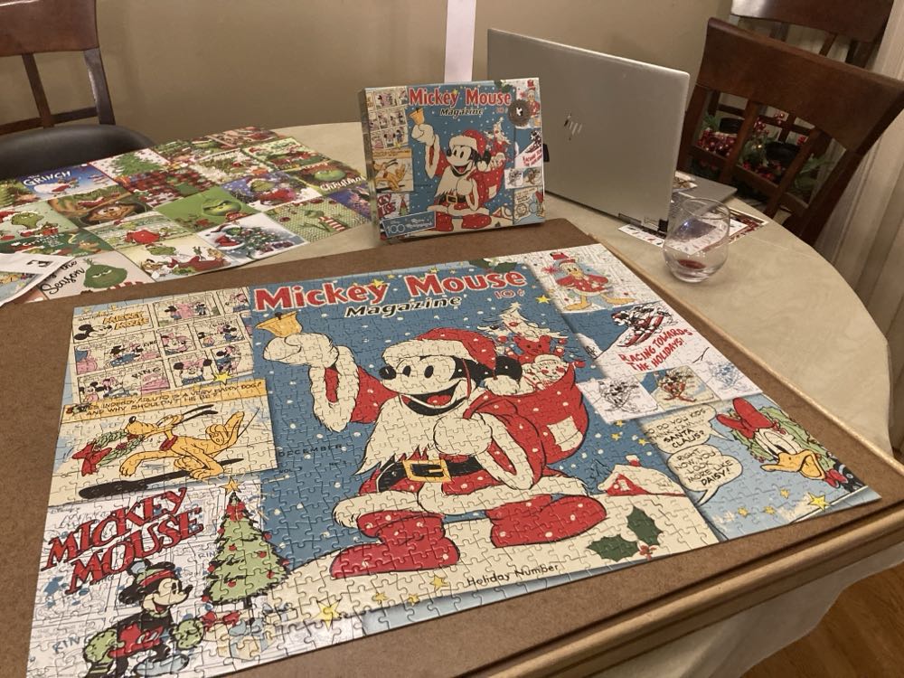 Disney: Mickey Mouse Magazine - Ceaco puzzle collectible [Barcode 021081400022] - Main Image 2