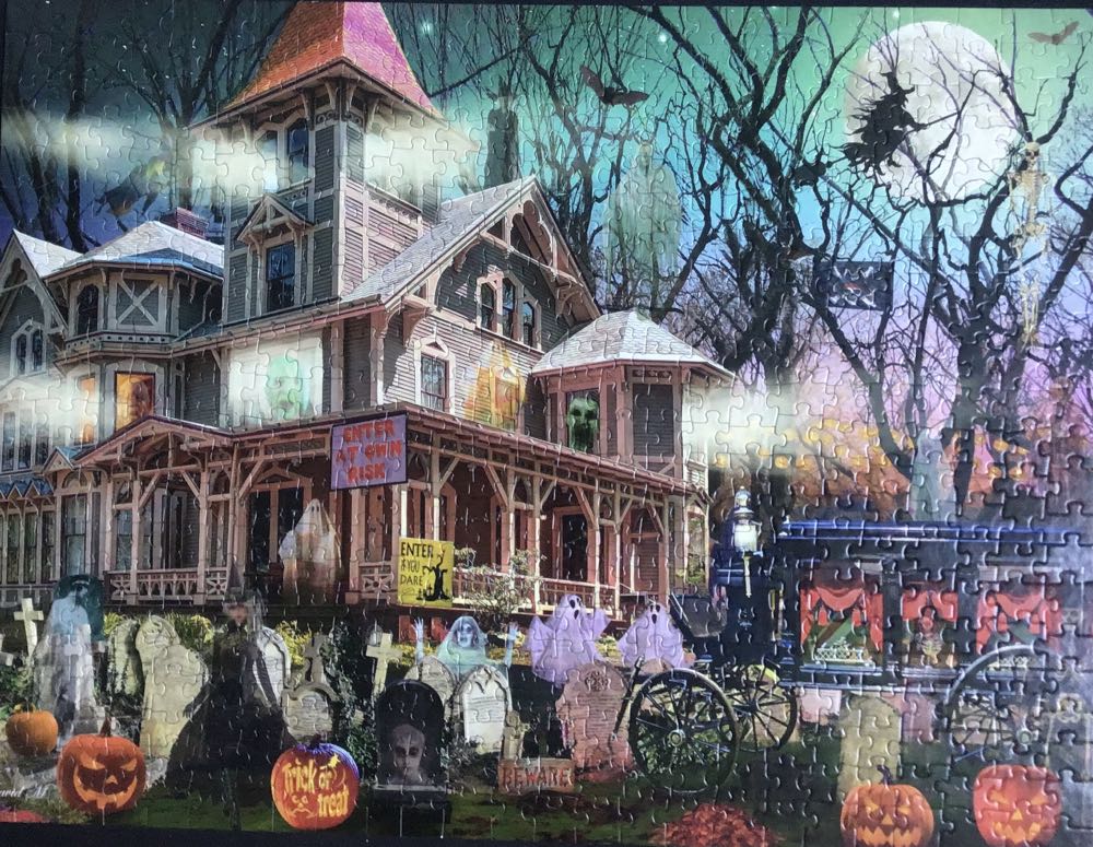 Haunted Mansion - Vermont Christmas Company puzzle collectible [Barcode 819273024114] - Main Image 2