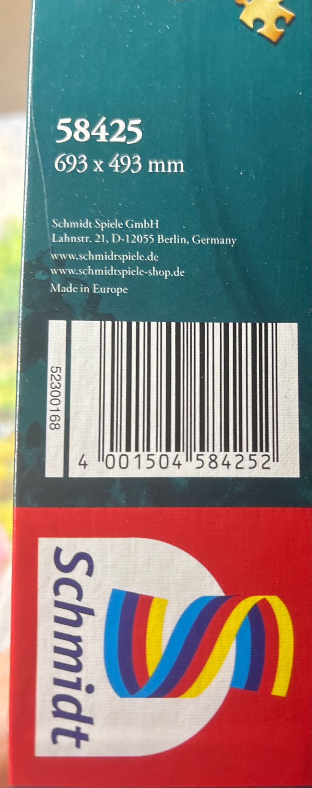 Bibi & Tina Fun At The Martinyard  - Schmidt puzzle collectible [Barcode 4001504584252] - Main Image 3