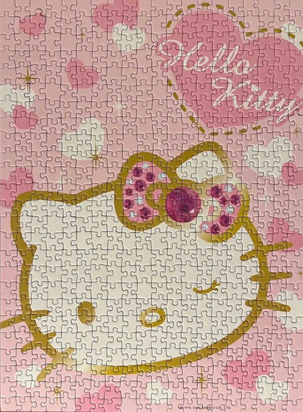 Glittering Hello Kitty 🟦🇨🇦 - Ravensburger puzzle collectible [Barcode 4005556145768] - Main Image 3