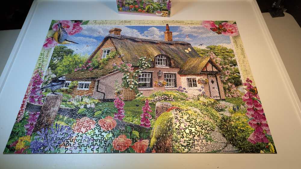 Foxglove Cottage  - Master Pieces puzzle collectible [Barcode 705988714023] - Main Image 2
