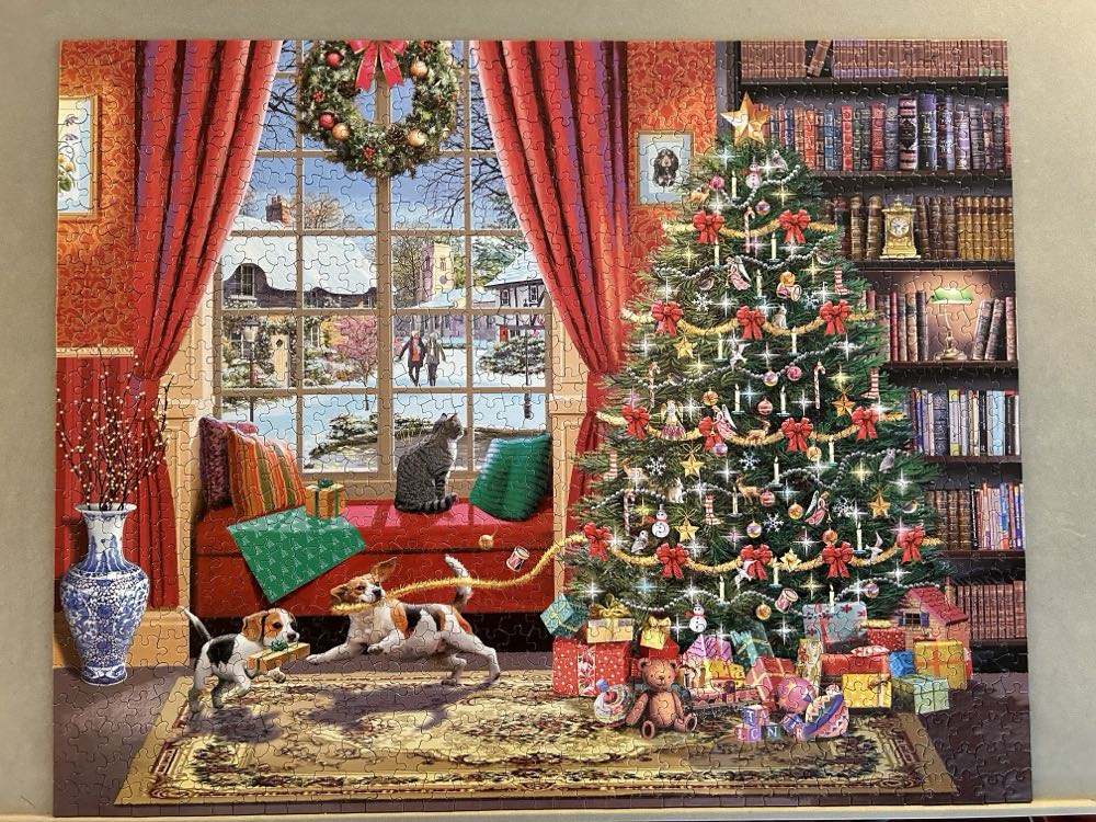 Christmas Morning - White Mountain Puzzles puzzle collectible [Barcode 724819267132] - Main Image 2