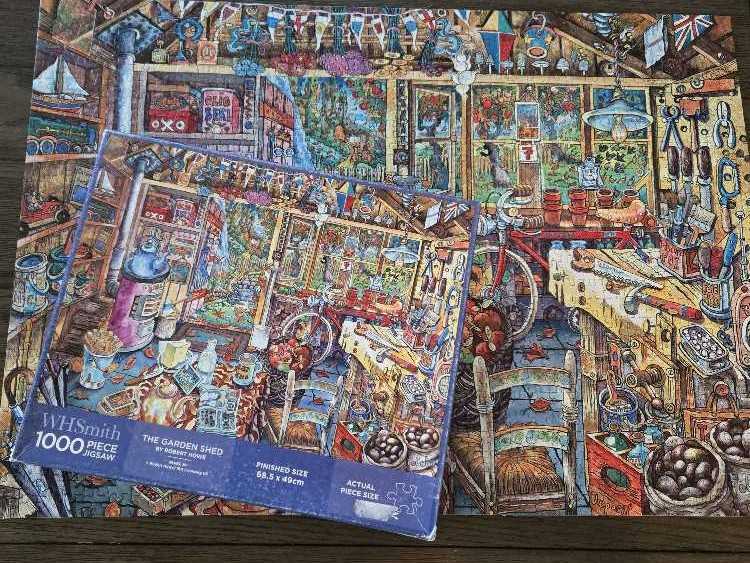 The Garden Shed - WH Smith puzzle collectible [Barcode 37835958] - Main Image 3