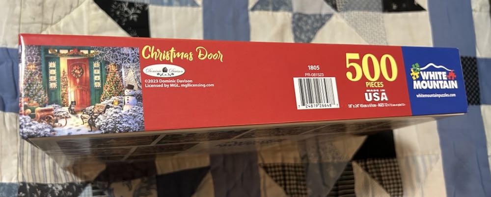 Christmas Door - White Mountain puzzle collectible [Barcode 724819266487] - Main Image 2