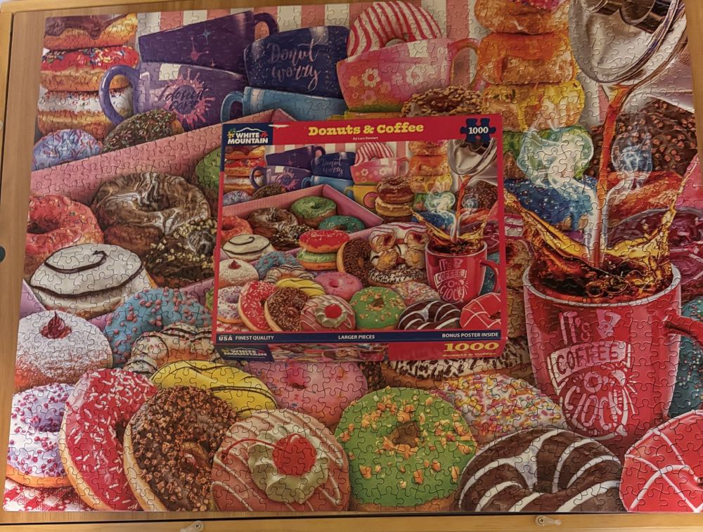 Donuts & Coffee - White Mountain puzzle collectible [Barcode 724819267156] - Main Image 6