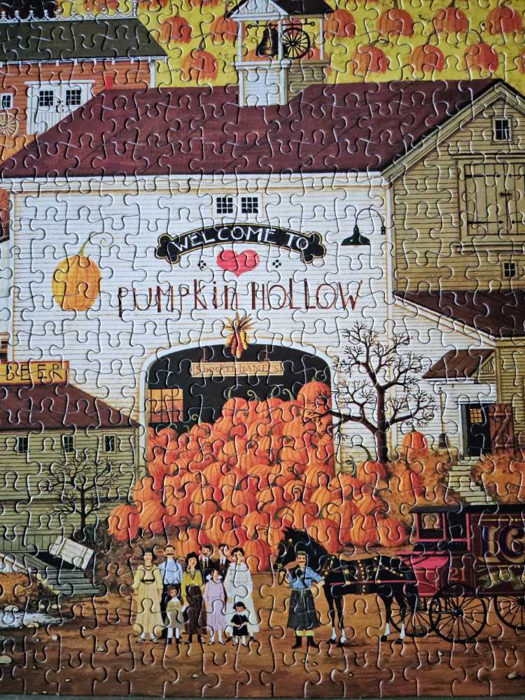 Pumpkin Hollow - Milton Bradley puzzle collectible [Barcode 032244046797] - Main Image 3