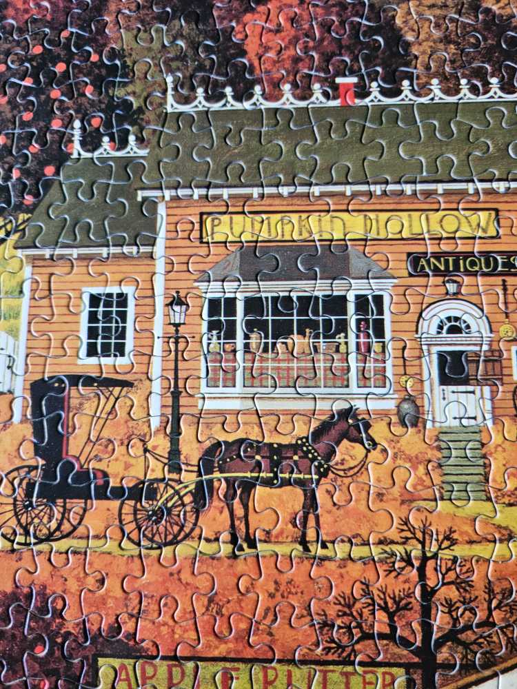 Pumpkin Hollow - Milton Bradley puzzle collectible [Barcode 032244046797] - Main Image 4