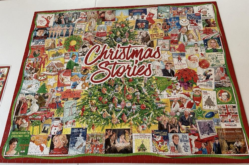 Christmas Stories - White Mountain puzzle collectible [Barcode 724819267194] - Main Image 3