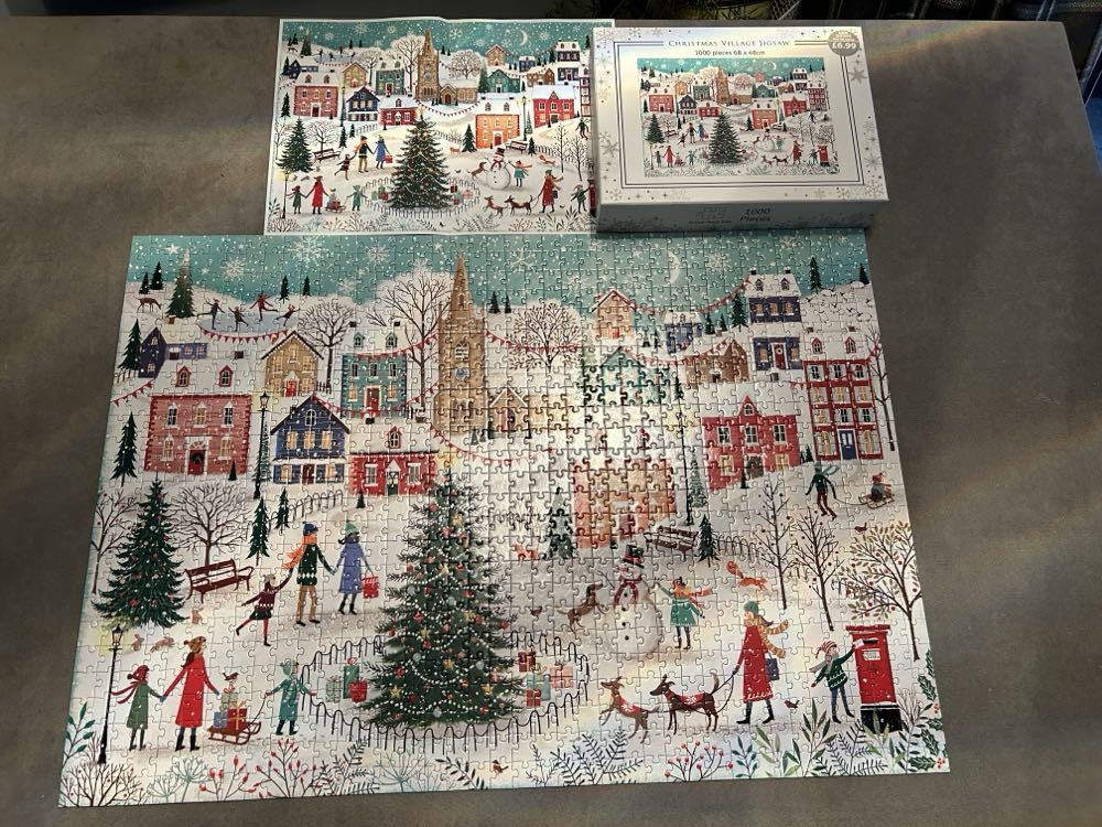 Christmas Village - Cancer Research puzzle collectible [Barcode 5056238549991] - Main Image 2