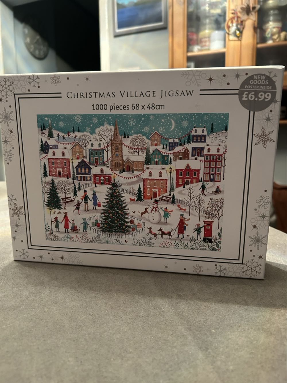 Christmas Village - Cancer Research puzzle collectible [Barcode 5056238549991] - Main Image 3