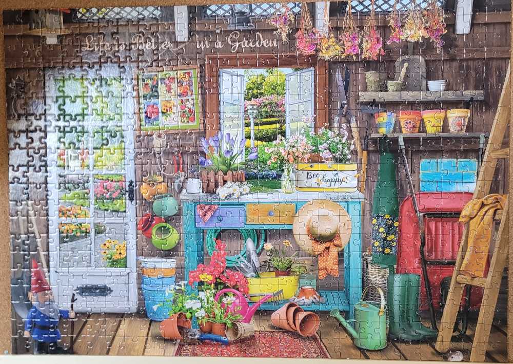 Garden Shed - Corner Piece puzzle collectible [Barcode 5052089347656] - Main Image 2