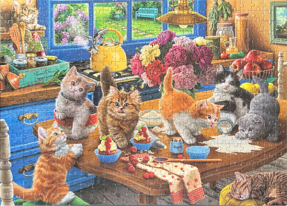 Kittens in the Kitchen 🟦 - Corner Piece puzzle collectible [Barcode 5052089308428] - Main Image 3