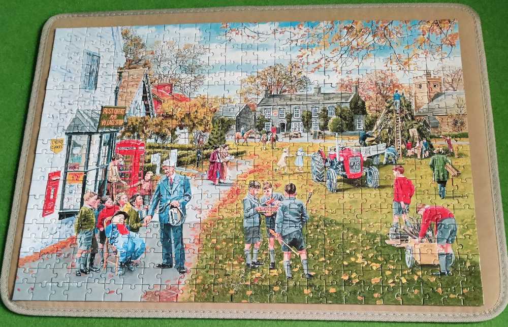 Corner Pieces: Penny For The Guy - Corner Piece puzzle collectible [Barcode 5052089347595] - Main Image 2