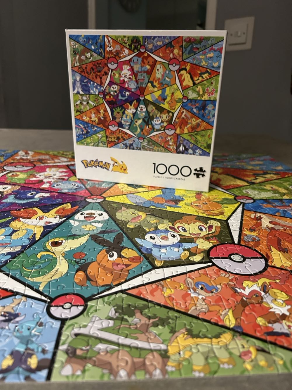 Pokémon - Stained Glass - Buffalo Games & Puzzles puzzle collectible [Barcode 079346118335] - Main Image 3