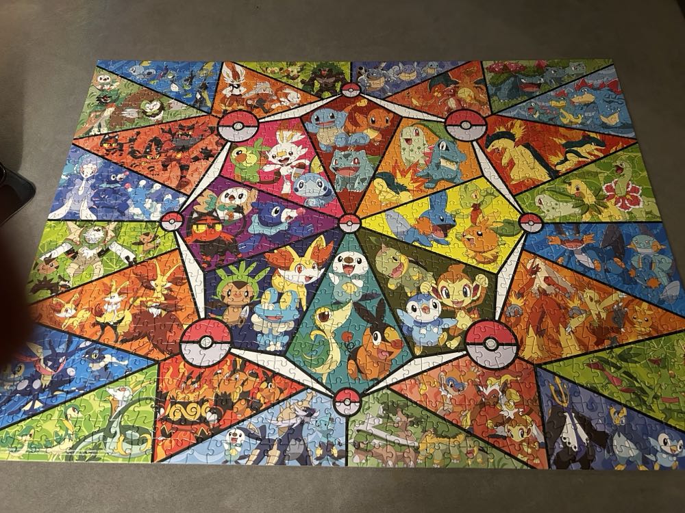 Pokémon - Stained Glass - Buffalo Games & Puzzles puzzle collectible [Barcode 079346118335] - Main Image 4