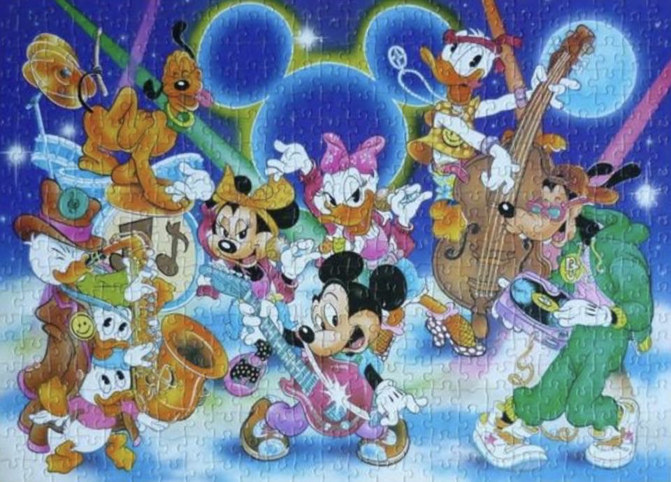 Mickey And Friends  puzzle collectible - Main Image 3